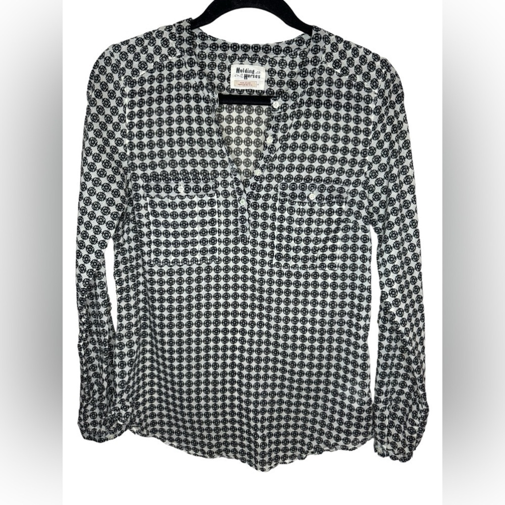 Anthropologie Holding Horses Popover Button Down Shirt Size 4 Black and White
